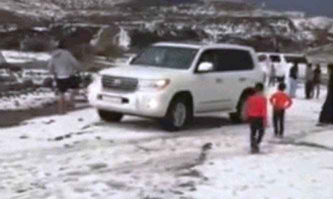 Snow on the road to Mecca