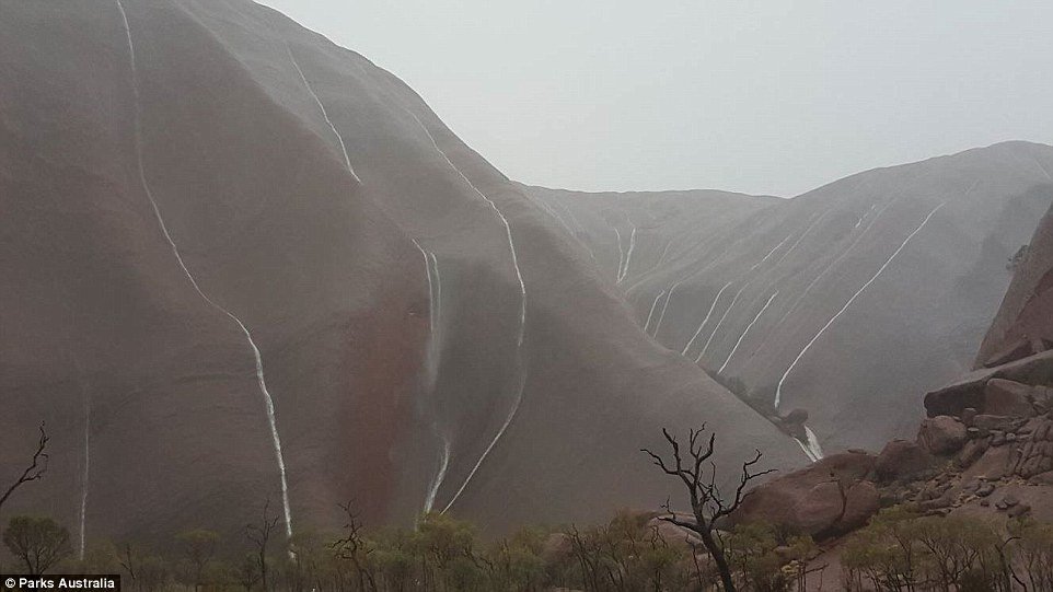 Uluru 