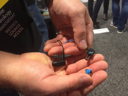 electric earbud stimulates vagus nerve