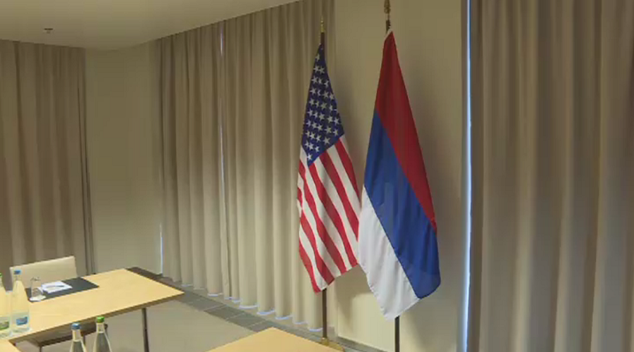 US and Russian flag