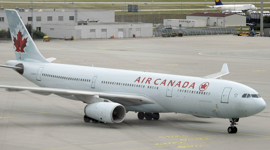 Air Canada plane