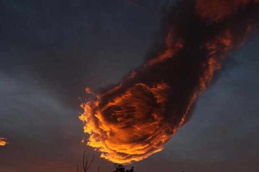 'Hand of God': Huge lenticular 'fireball' cloud appears over Madeira, Portugal