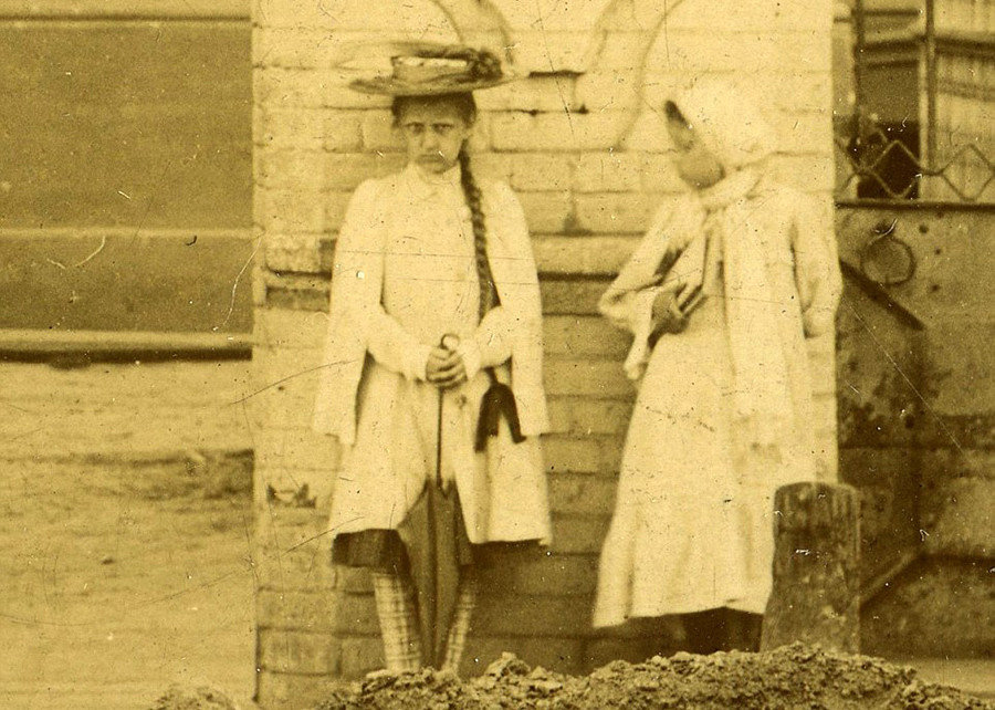 Click to enlarge mystery girl old photos siberia