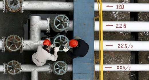 Oil well pipeline russia