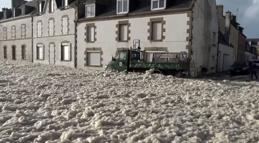 Foam in France