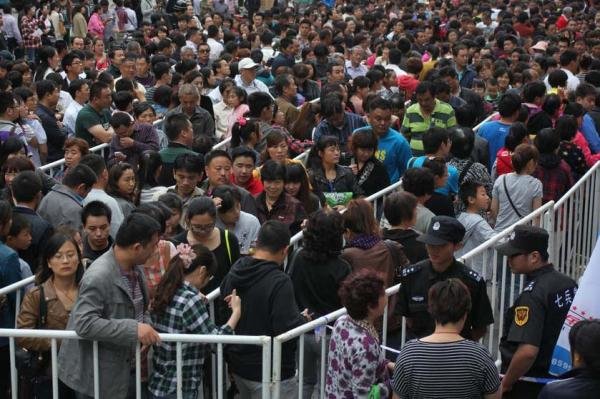 Click to enlarge Chinese gold buyers