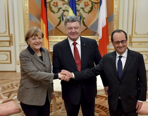 Click to enlarge merkel poroshenko hollande