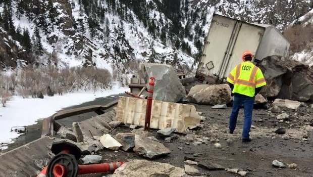 Click to enlarge Rock slide on I-70 near Glenwood Springs, CO