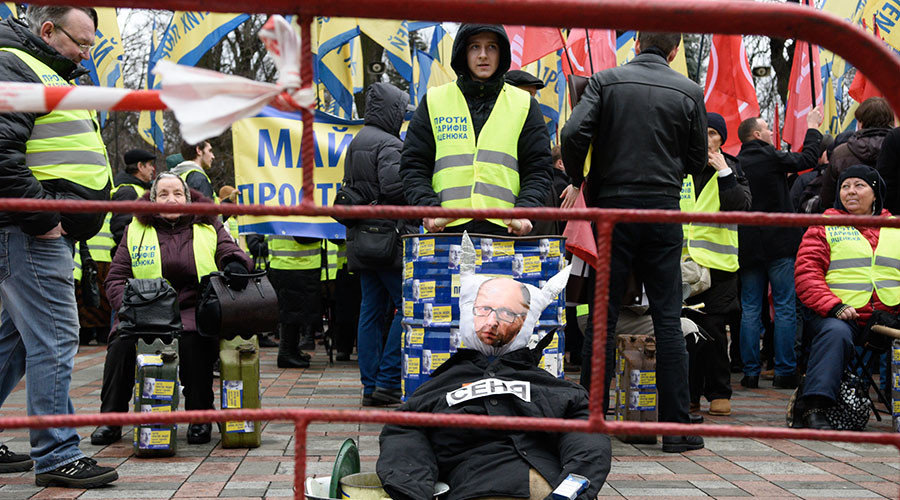 Ukraine protests Yatsenyuk 