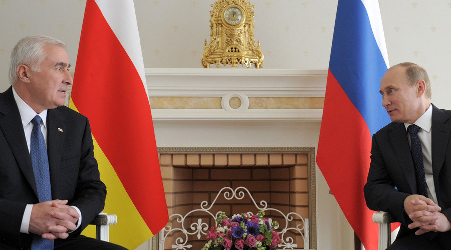 Click to enlarge tibilov putin