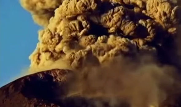 Monotombo re-awoke with a spectacular explosion in December