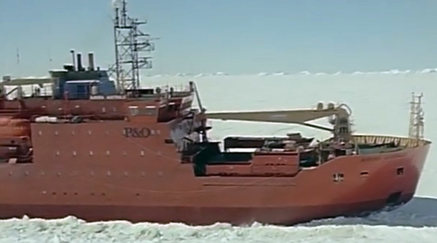 ice-breaker hit by blizzard