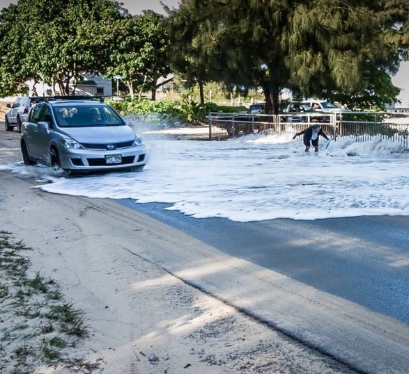 Click to enlarge Flood wave