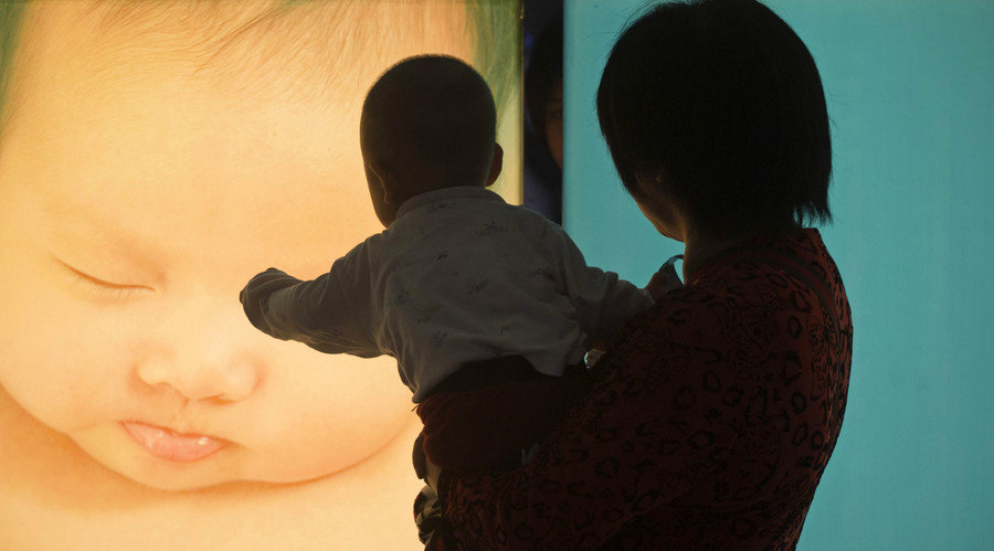 Click to enlarge mother and child, single mother