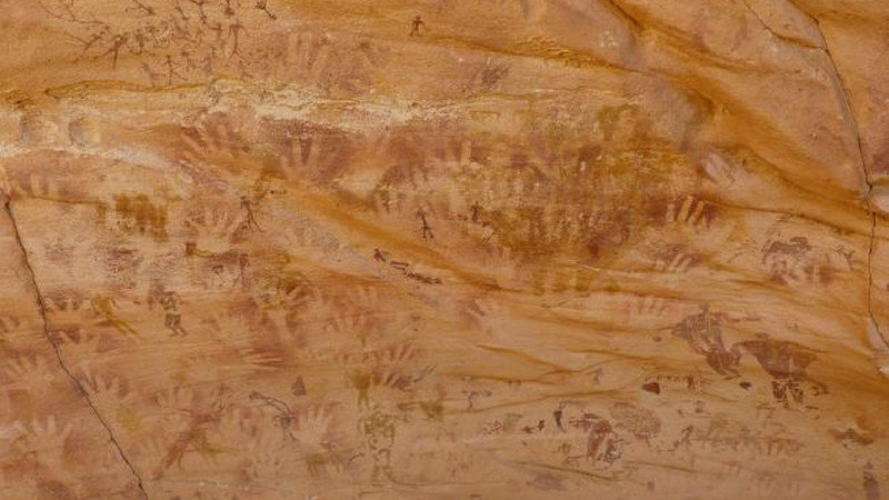 Click to enlarge cave hand painting