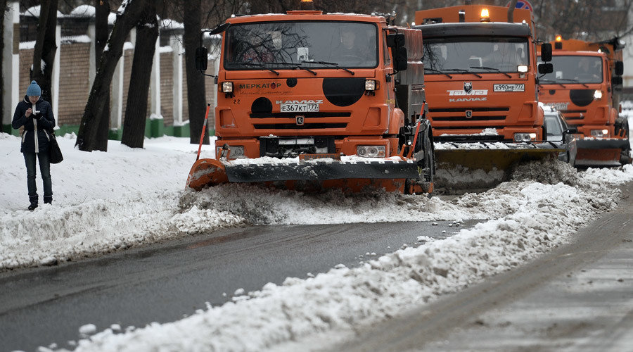 SNOW TRUCKS