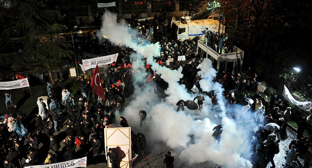 Turkey newspaper media raid