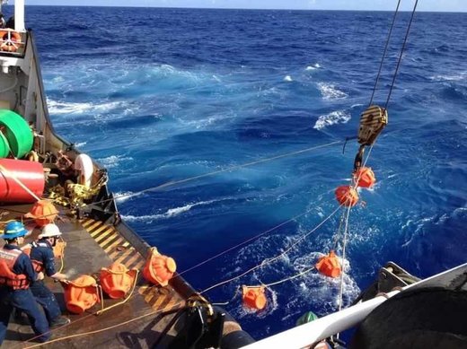 Click to enlarge hydrophone for Mariana Trench