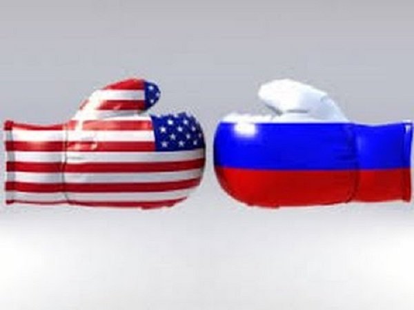 US and Russia boxing gloves