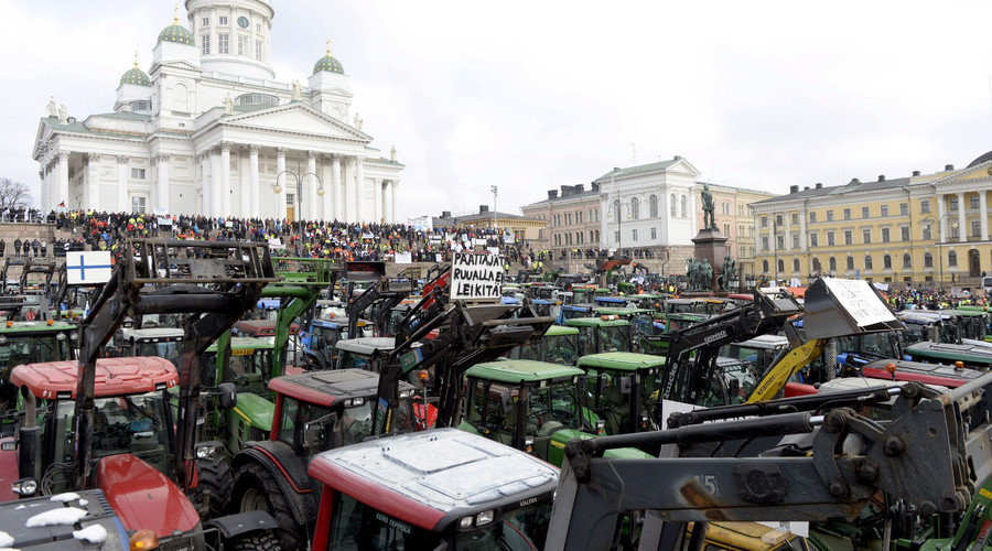 Tractor protesters in Finland