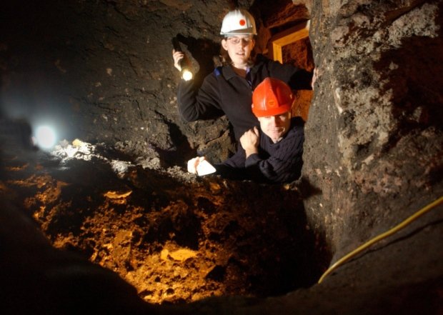 Click to enlarge Archaeologists in Gilmerton Cove
