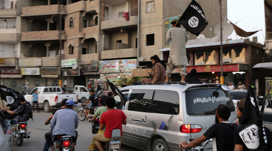Click to enlarge ISIS on a van