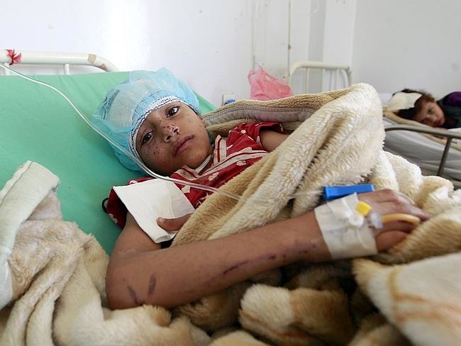 Click to enlarge injured yemeni child