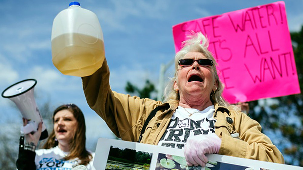 flint water pollution