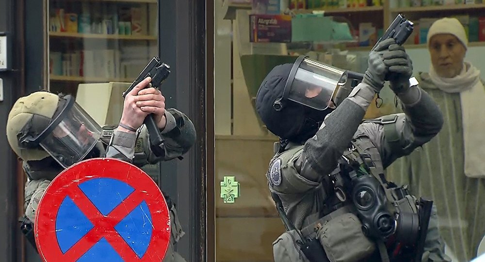 Click to enlarge Belgian police