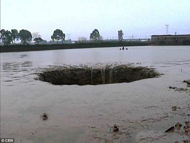 Click to enlarge China sinkhole