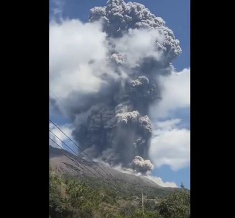 Sakurajima Volcano eruption