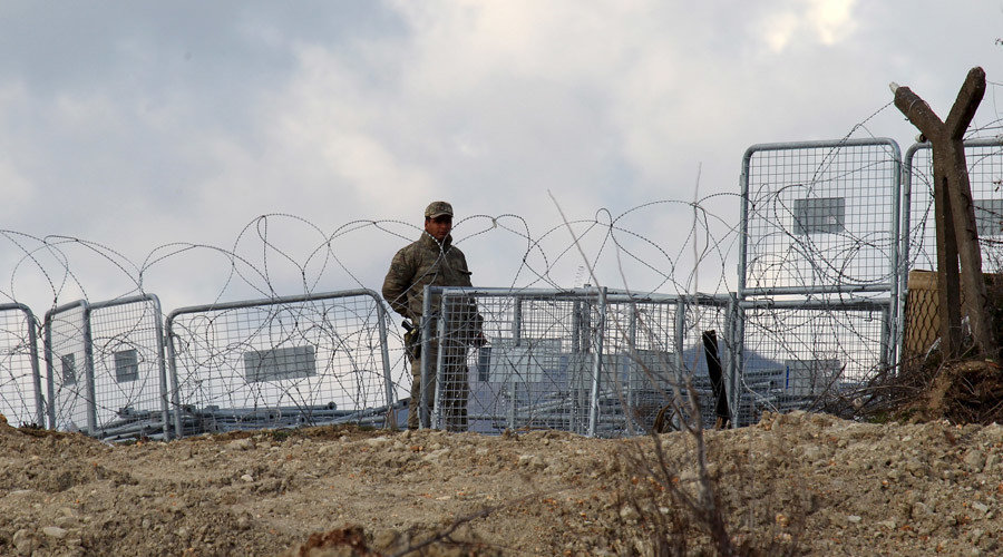 turkish soldier turkey border