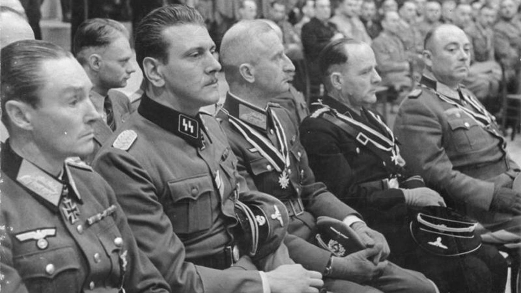 Click to enlarge Otto Skorzeny (2nd from left), 3 October 1943