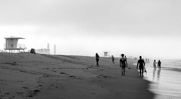 Click to enlarge people on beach