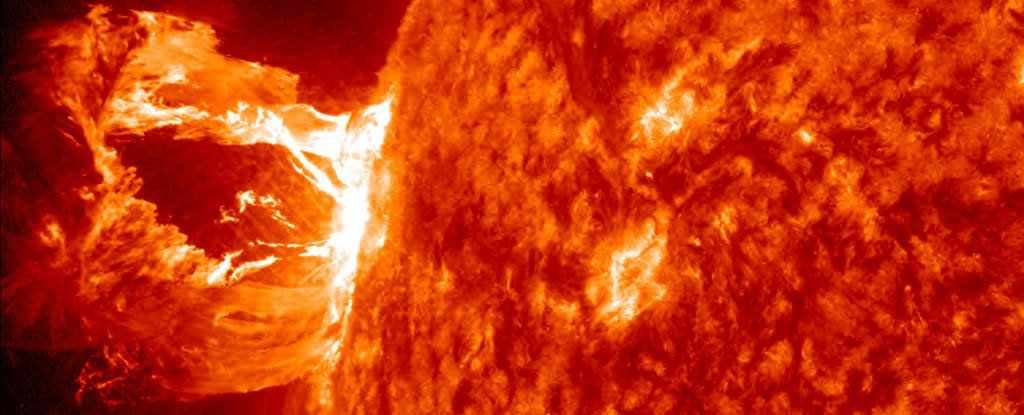 Click to enlarge solar storm