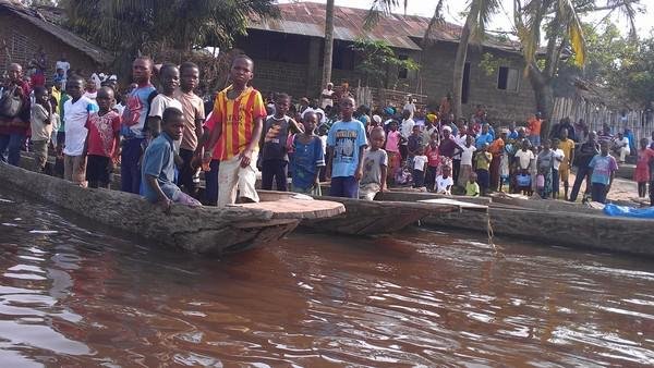 Click to enlarge Congolese children