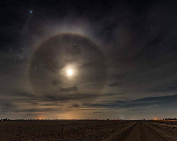Moon halo