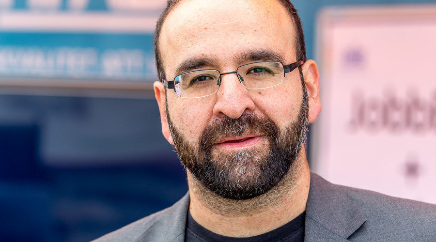 Sweden housing minister Mehmet Güner Kaplan