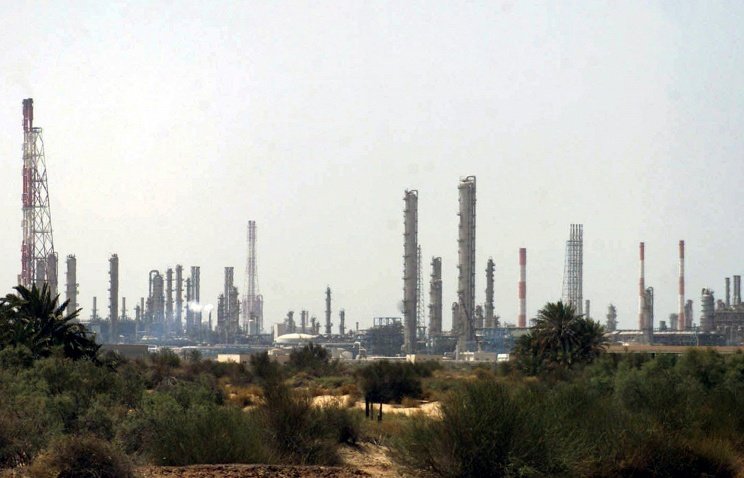 Oil production complex