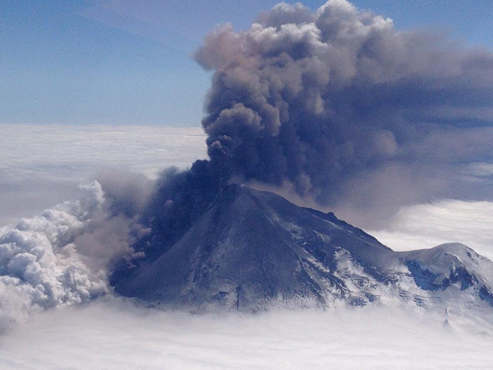 Alaska’s Pavlof Volcano