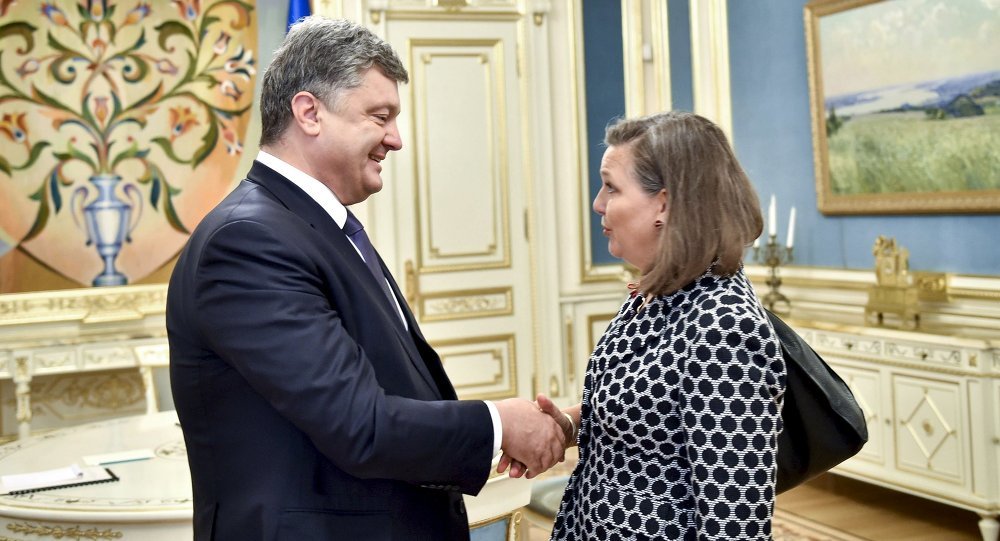 Petro Poroshenko and Victoria Nuland
