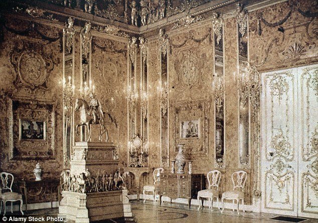 Click to enlarge amber room
