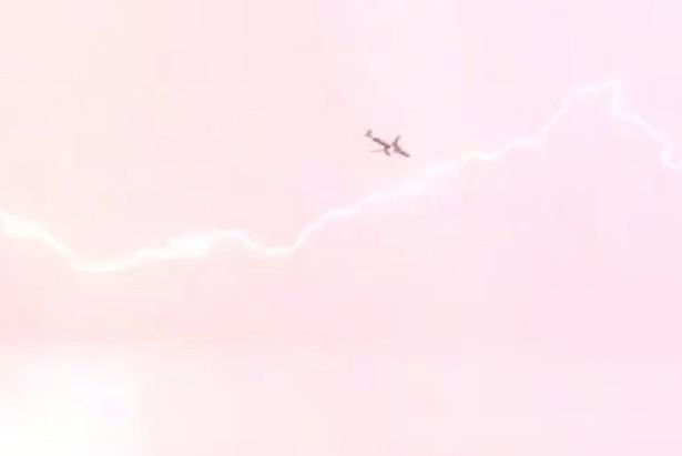 plane lightning
