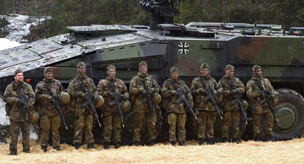 Click to enlarge German soldiers