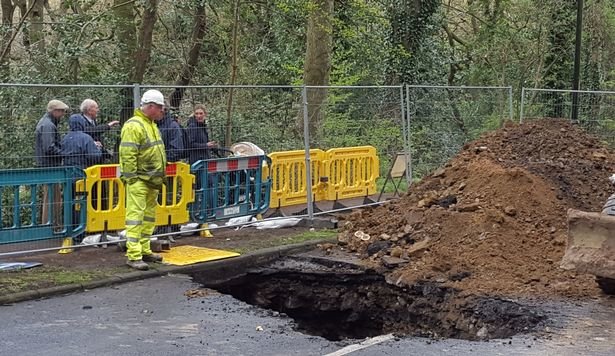 Click to enlarge sheffield uk sinkhole