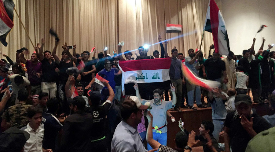 Click to enlarge Protestors at Baghdad's Green Zone