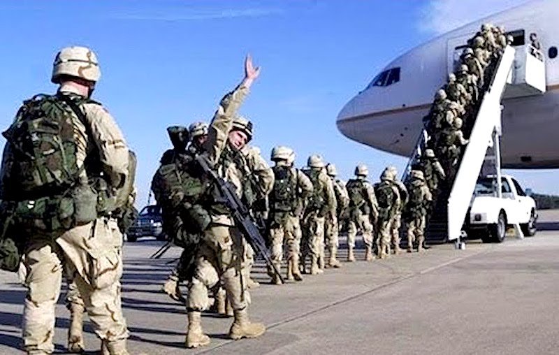 US troops plane
