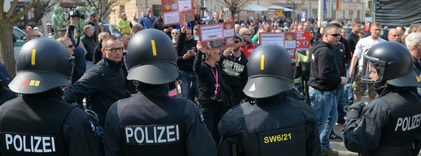 Click to enlarge Heiko Maas protest