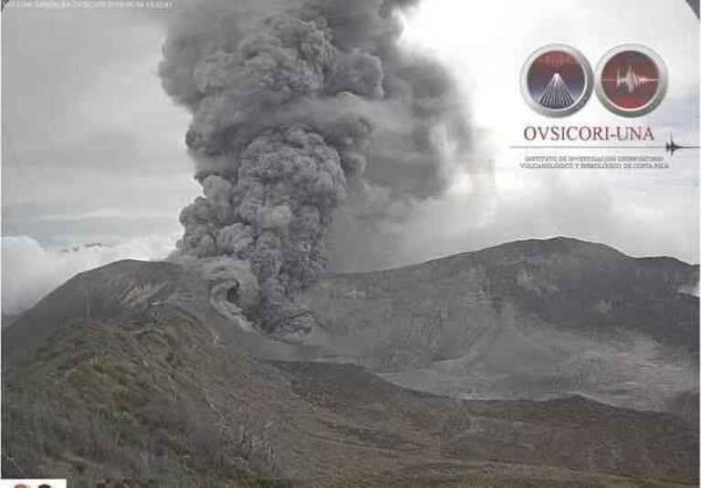 Turrialba volcano eruption