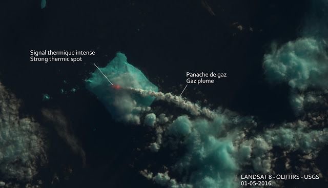 Gas and steam plume from Bristol volcano (Landsat 8 image, annotated by Culture Volcan)